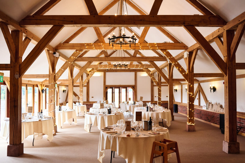 wedding photos taken at sandhole oak barn in cheshire 201608 4 20 | Portfolio